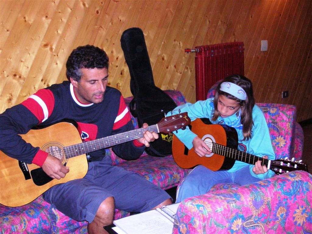 Paolo e Cecilia alla chitarra 2